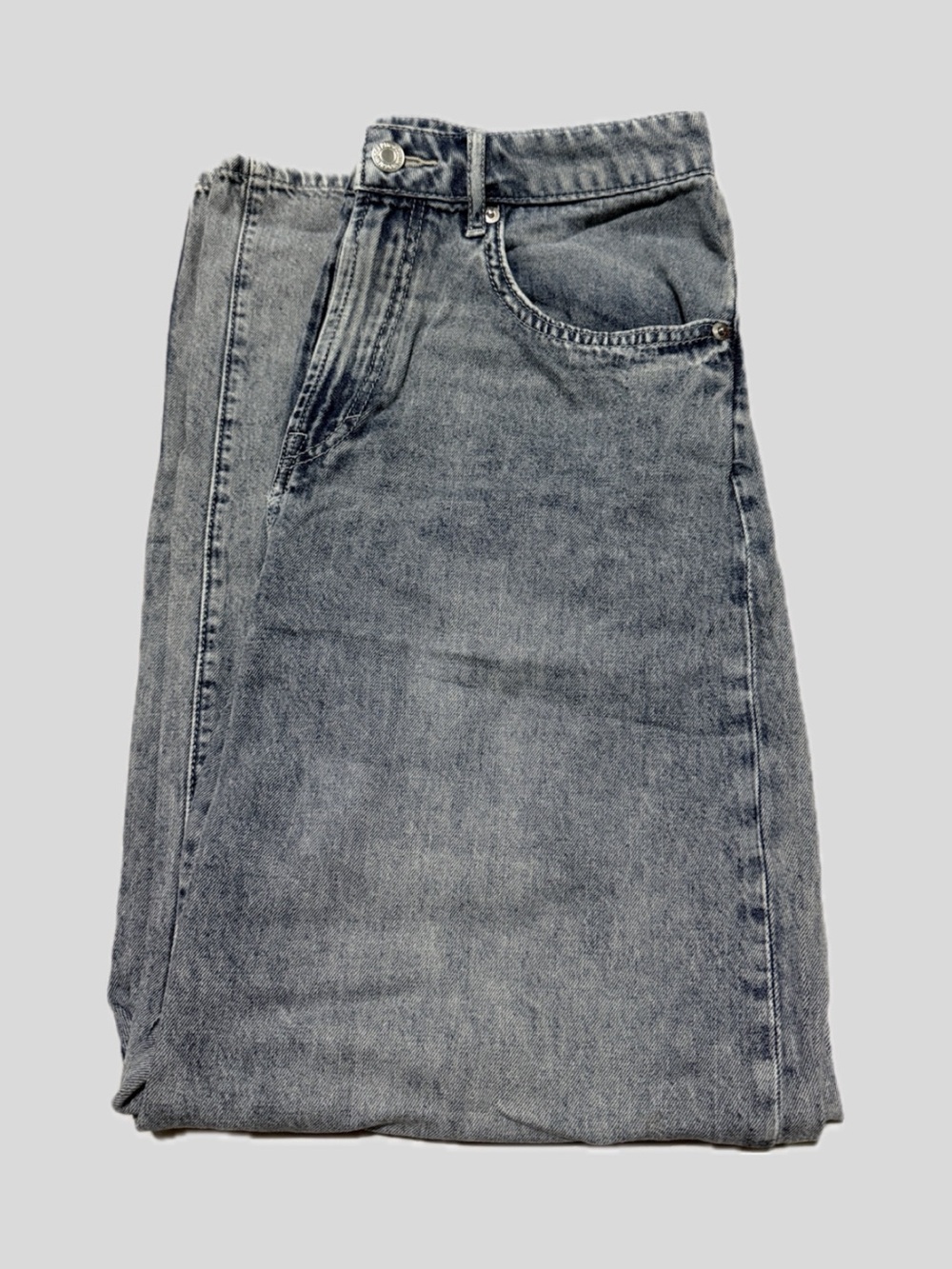 Women’s Straight-Leg Jeans in Washed Blue